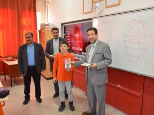 Emet’te Kitap Kurdu Yarışması