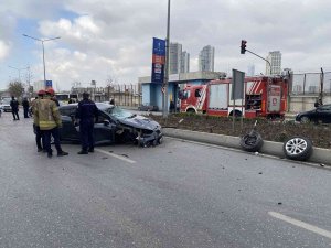 Ataşehir’de Kırmızı Işıkta Geçen Sürücü Kazaya Sebep Oldu: 1 Yaralı