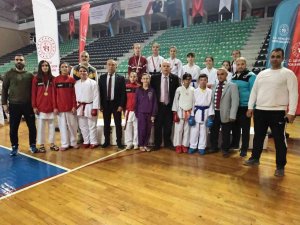 Okul Sporları Karate Müsabakaları Tamamlanıyor