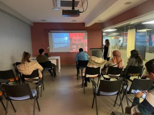 Mardin’de Gençlik Merkezinde Fotoğrafçılık Kursları Devam Ediyor