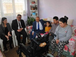 Küçük Huriye’nin Akülü Engelli Sandalye Sevinci