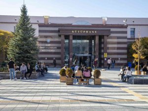 Esogü Kütüphanesi Basılı Yayın Sayısını Artırıyor