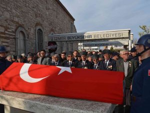 İ̇zmir’de Yaşamını Yitiren Kore Gazisi Toprağa Verildi