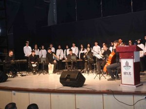 Bitlis’te “Şarkılar Bizi Söyler, Biz De Şarkı Söyleriz” Konseri