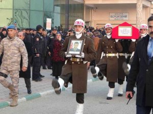 Trafik Kazasında Şehit Olan Astsubay Harun Uğur Son Yolculuğuna Uğurlandı