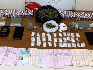 İ̇zmir Polisi Uyuşturucu Tacirlerine Göz Açtırmıyor
