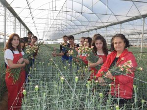 Tarımın Geleceğine Eğitimli Kadın Eli Değecek