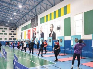 Dartta Dereceye Girenler Ödüllerini Aldı