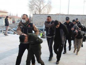 "Kökünü Kurutma Operasyonunda" 33 Kişi Adliyede