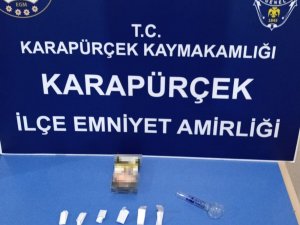 Polisi Gördü Kaçmaya Başladı: Yola Attığı Sigara Paketinden Uyuşturucu Çıktı