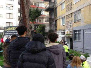 Mersin’de 4 Katlı Apartmanda Yangın Çıktı