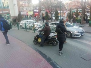 Kaldırımları Onların Mı Yayaların Mı?