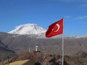 Terörden Arındırılan Ağrı Dağı’nın Eteğine Kurulan Üs Bölgesi İle Çevrenin Güvenliği Sağlanacak