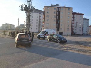 Buzlanma Kazaya Neden Oldu, 5’i Çocuk 6 Yaralı