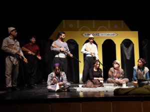 ’Bir Ölür Bin Diriliriz’ Tiyatro Oyunu İzleyiciden Tam Not Aldı