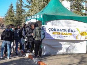 Belediyeden Öğrencilere Çorba Jesti