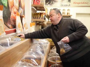 Gaziantep’te Yöresel Kuruyemişe Talep Arttı