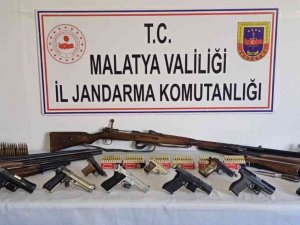 Jandarmadan Silah Ticaretine Geçit Yok