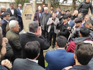 "Kudüs Şairi" Mehmet Akif İ̇nan Kabri Başında Anıldı