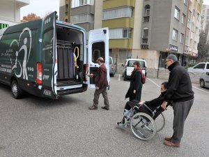 Karatay Belediyesinden “Engelsiz Ulaşım Aracı”
