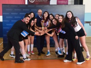 Öğrenci Voleybol Turnuvasında Şampiyonlar Belli Oldu