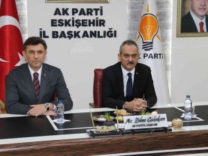 Bakan Özer, Ak Parti Eskişehir İ̇l Başkanlığı’nı Ziyaret Etti