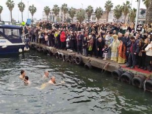 Bakırköy’de Denizden Haç Çıkarma Töreni Yapıldı