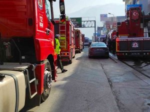 Mobilya Dükkanında Çıkan Yangın Büyümeden Söndürüldü