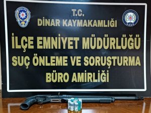 Paltosuna Sakladığı Ruhsatsız Av Tüfeğiyle Polise Yakalandı