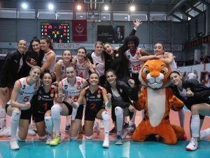 Eczacıbaşı Dynavit, Namağlup Liderliğini Sürdürdü