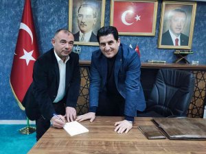 İ̇yi̇ Parti’den İstifa Edip Ak Parti’ye Geçti