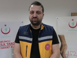 Solunumu Ve Kalbi Duran İşçi Telefonla Hayata Döndürüldü