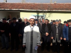 Kurak Giden Havalardan Dolayı Köylüler Yağmur Duasına Çıktı