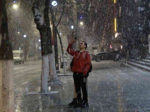 Malatya’ya Mevsimin İlk Karı Düştü