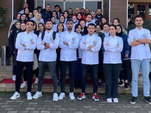 Gastronomi Ve Mutfak Sanatları Öğrencileri Sektörü Takip Ediyor