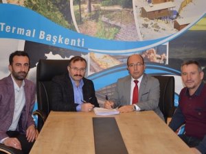 Emet Belediyesinde Kadrolu İşçilerin Toplu İ̇ş Sözleşmesi İmzalandı