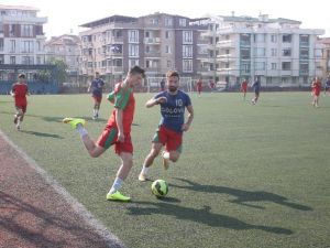 Yalovaspor Top Başı Yaptı