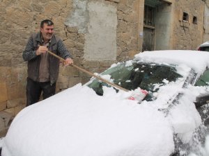 Bayburt Güne Beyaz Örtüyle Uyandı