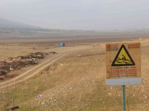 Kuraklığın En Net Fotoğrafı: "Suya Girmek Yasaktır" Yazısı Var, Su Yok
