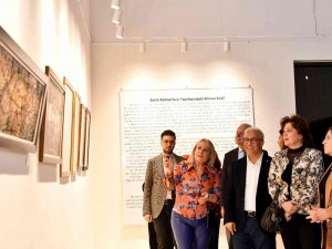 ’Cumhuriyetin 100. Yılında Bir Cumhuriyet Kadını’ Başlıklı Sergi Açıldı