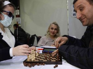 Yetenekler Şah Engeller Mat Satranç Turnuvası