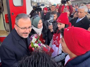 Bakan Kasapoğlu, Şehitler Diyarına Sarıkamış Ekspresi İle Geldi