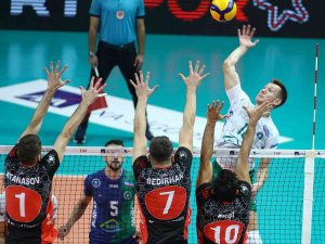 Bursa Büyükşehir Belediyespor İkinci Yarıya Sahasında Ziraat Bankkart Maçıyla Başlıyor