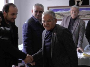 Başkan Büyükkılıç’tan Develililer Derneği’ne Ziyaret