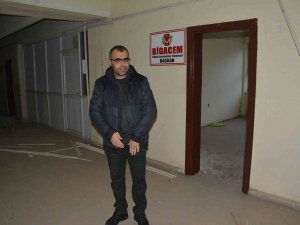 Hırsızlar, Bitlis Gazeteciler Cemiyeti’ni Soyup Soğana Çevirdi
