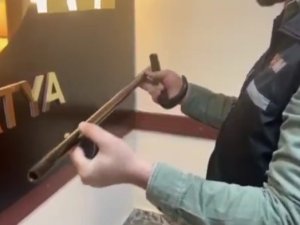 Malatya’da Baston Görünümlü Silah Ele Geçirildi