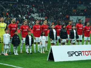 Spor Toto Süper Lig: Beşiktaş: 0 - Kasımpaşa: 0 (Maç Devam Ediyor)