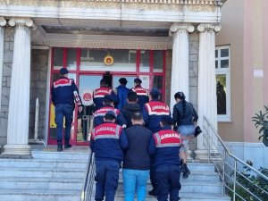 Didim’de 3 Göçmen Kaçakçısı Yakalandı