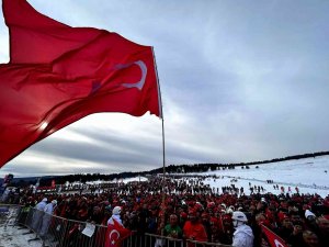 Binlerce Kişi Eksi 12 Derecede Sarıkamış Şehitleri İçin Yürüdü
