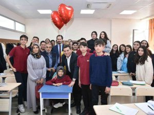 Başkan Tütüncü’den, Kendisi İle Tanışmak İsteyen Genç Kıza Doğum Günü Sürprizi